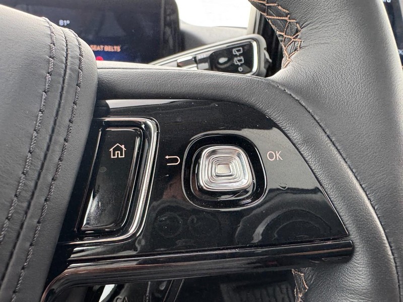 Lincoln Aviator Vehicle Full-screen Gallery Image 19