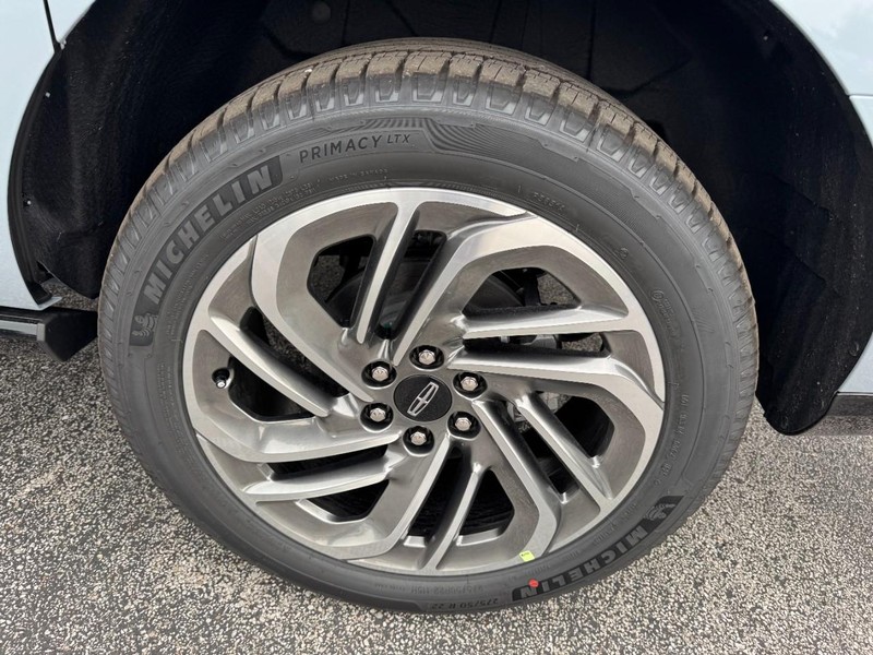 Lincoln Navigator L Vehicle Full-screen Gallery Image 27