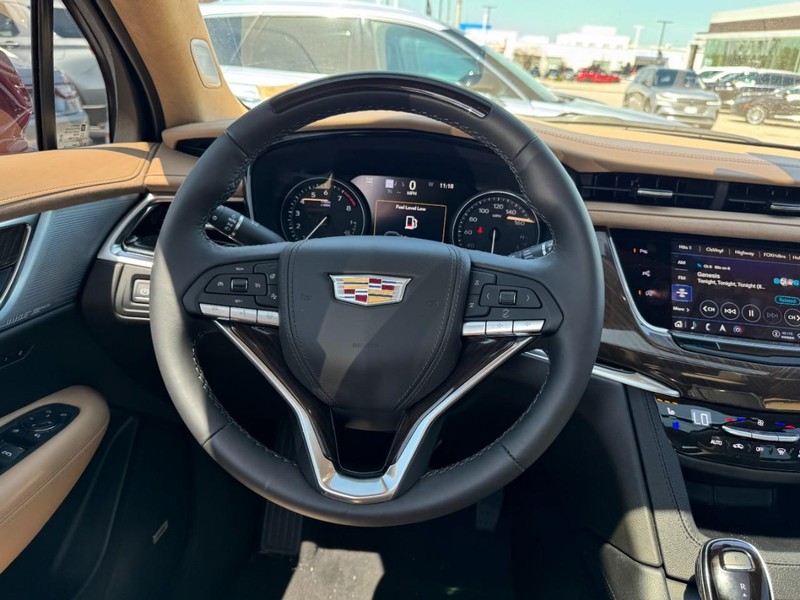 Cadillac XT6 Vehicle Full-screen Gallery Image 10