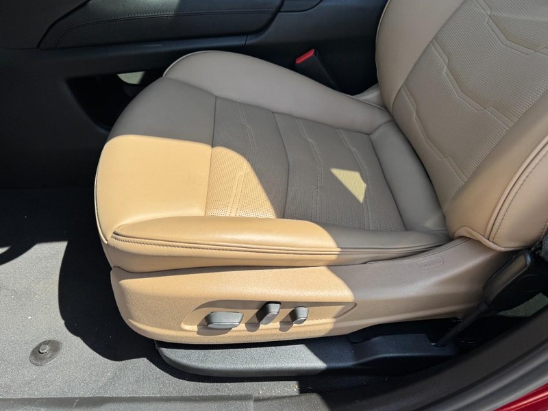 Cadillac XT6 Vehicle Full-screen Gallery Image 26