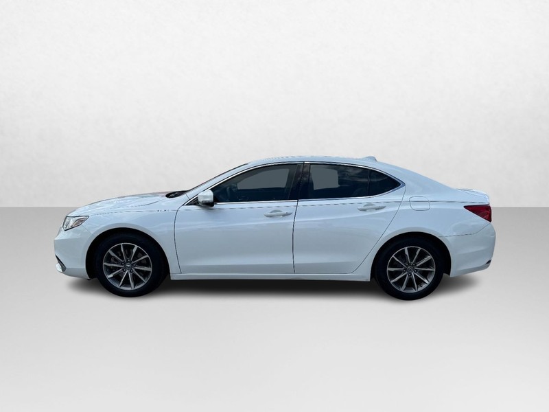 Acura TLX Vehicle Full-screen Gallery Image 08