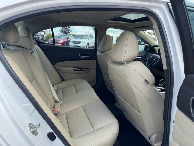 Acura TLX Vehicle Full-screen Gallery Image 13