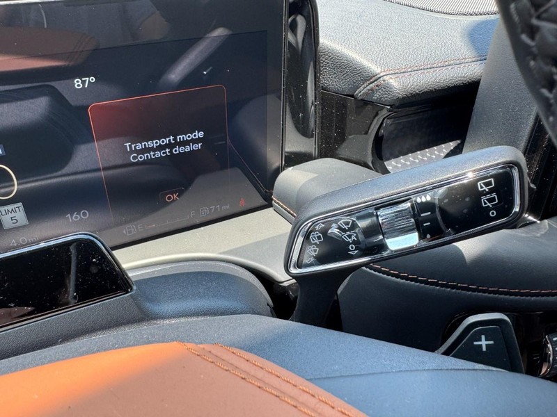 Lincoln Aviator Vehicle Full-screen Gallery Image 21