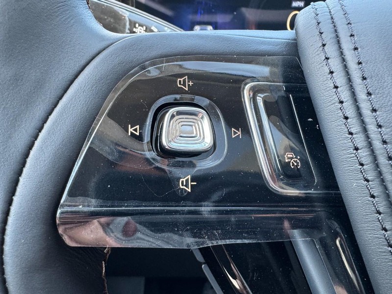 Lincoln Aviator Vehicle Full-screen Gallery Image 18