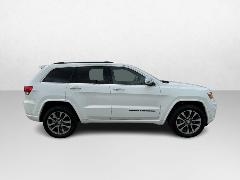 Jeep Grand Cherokee Vehicle Full-screen Gallery Image 04