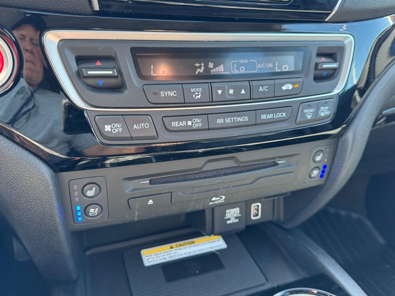 Honda Pilot Vehicle Full-screen Gallery Image 17