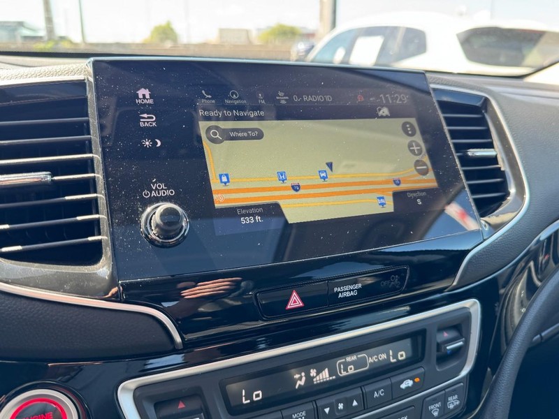 Honda Pilot Vehicle Full-screen Gallery Image 23