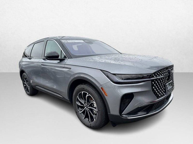 Lincoln Nautilus Vehicle Full-screen Gallery Image 03