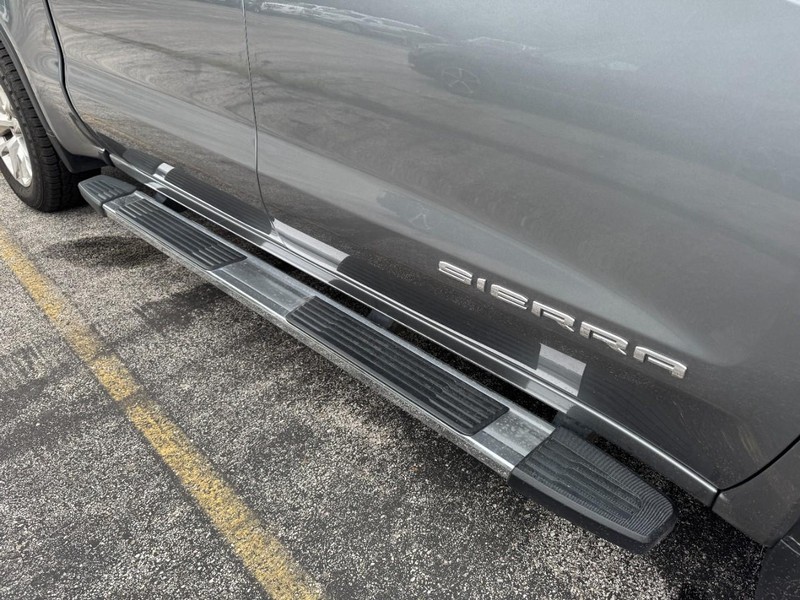 GMC Sierra 1500 Vehicle Full-screen Gallery Image 04