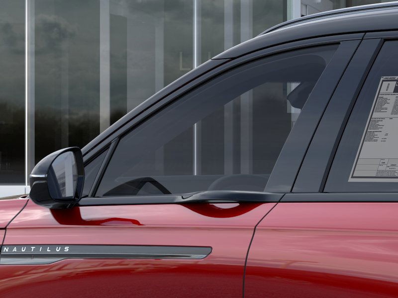 Lincoln Nautilus Vehicle Full-screen Gallery Image 20