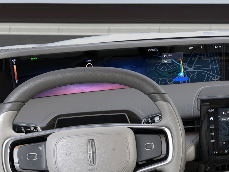 Lincoln Nautilus Vehicle Full-screen Gallery Image 13