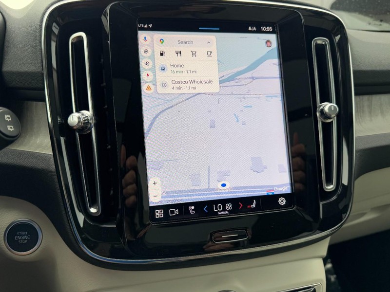 Volvo XC40 Vehicle Full-screen Gallery Image 23