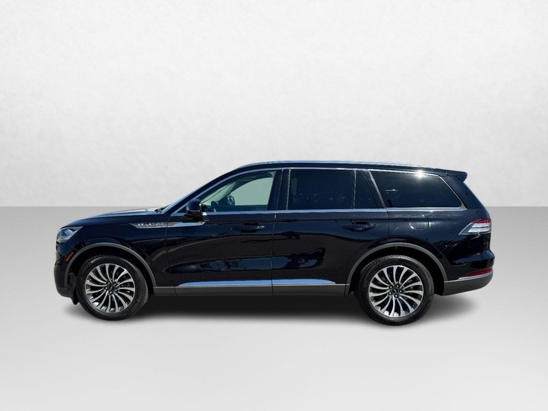 Lincoln Aviator Vehicle Full-screen Gallery Image 08