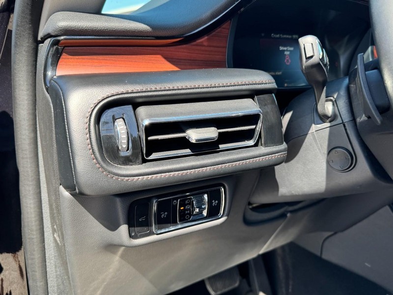 Lincoln Aviator Vehicle Full-screen Gallery Image 14