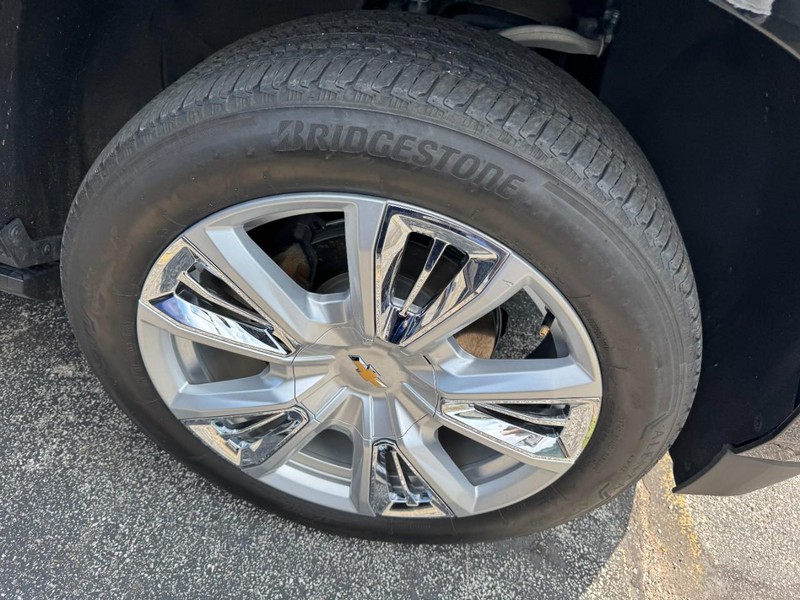 Chevrolet Tahoe Vehicle Full-screen Gallery Image 04