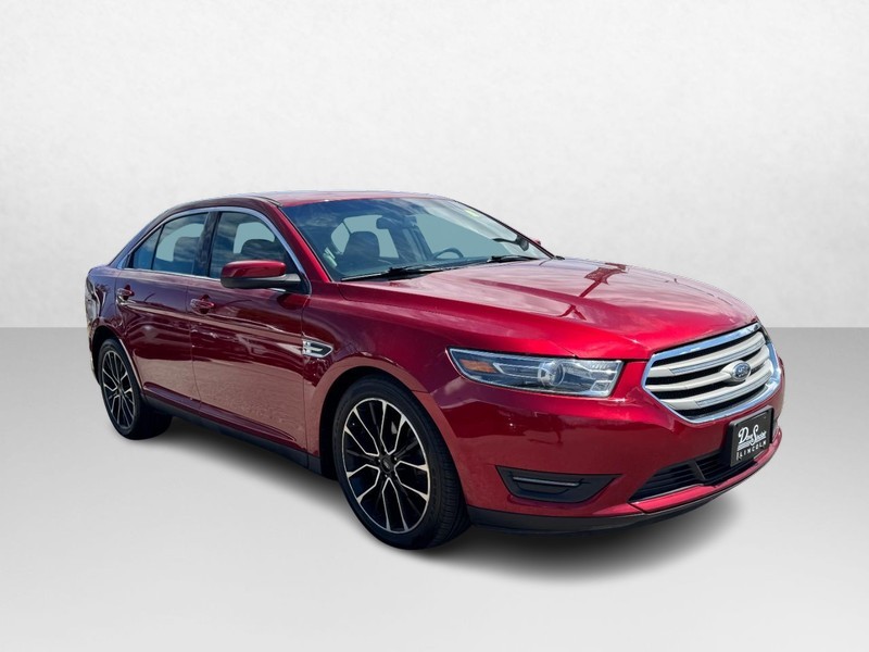 Ford Taurus Vehicle Full-screen Gallery Image 03