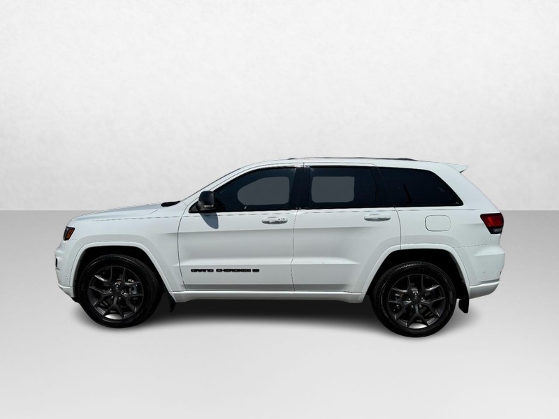 Jeep Grand Cherokee Vehicle Full-screen Gallery Image 08