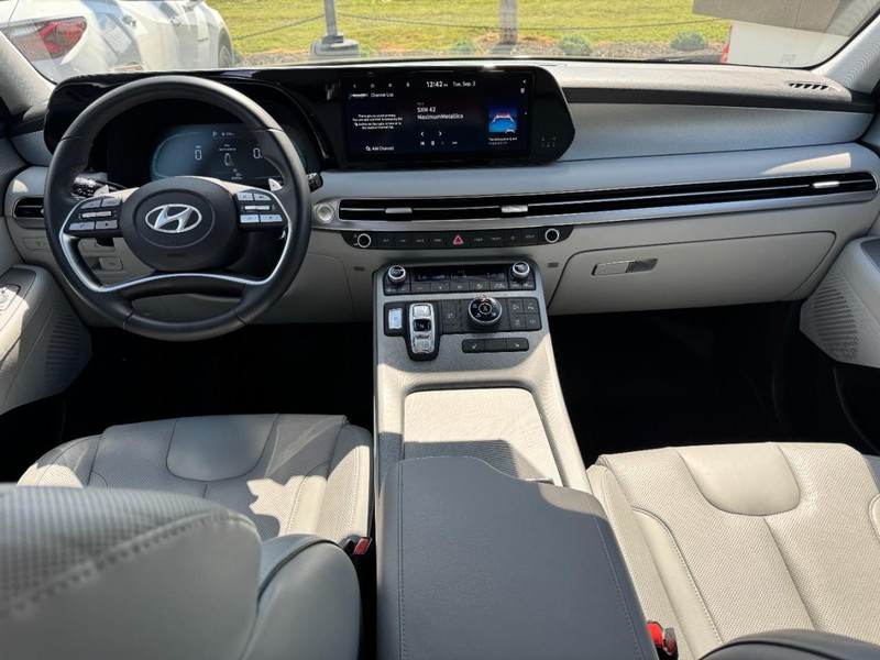 Hyundai Palisade Vehicle Full-screen Gallery Image 09