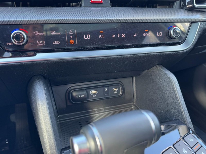 Kia Sportage Vehicle Full-screen Gallery Image 17