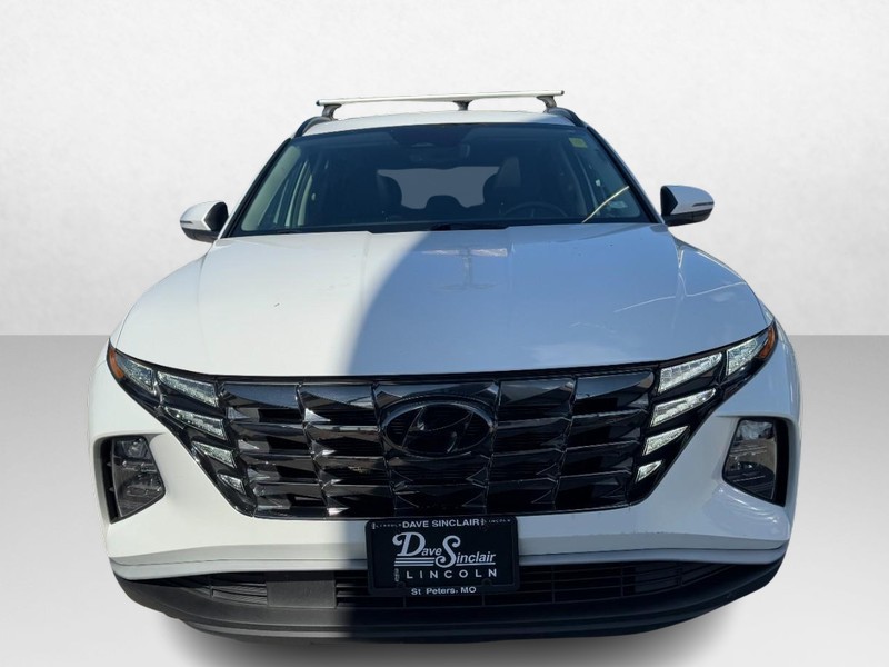 Hyundai Tucson Vehicle Full-screen Gallery Image 02
