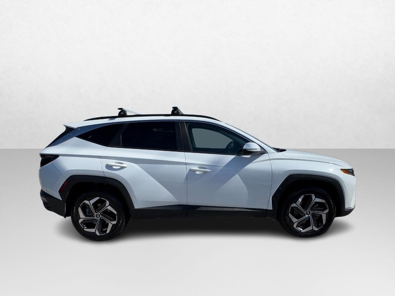 Hyundai Tucson Vehicle Full-screen Gallery Image 04