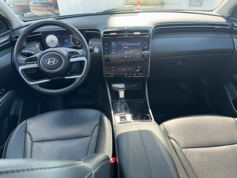 Hyundai Tucson Vehicle Full-screen Gallery Image 09