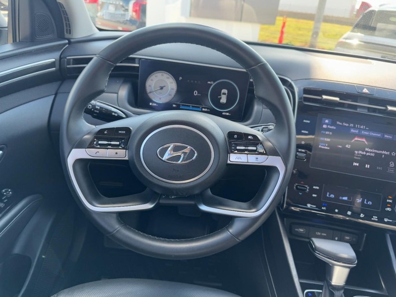 Hyundai Tucson Vehicle Full-screen Gallery Image 10