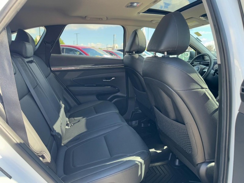 Hyundai Tucson Vehicle Full-screen Gallery Image 13