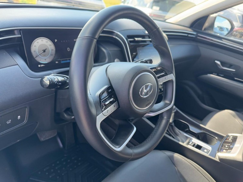 Hyundai Tucson Vehicle Full-screen Gallery Image 15