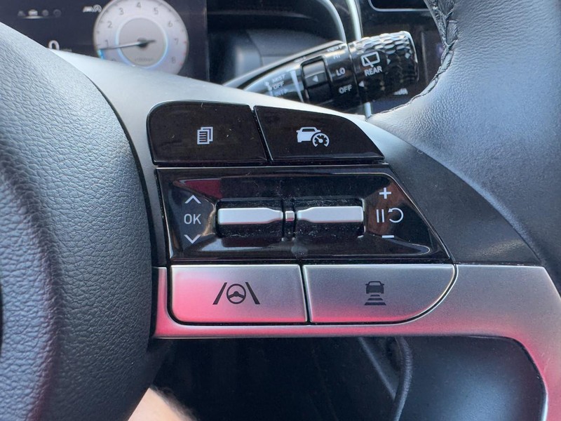 Hyundai Tucson Vehicle Full-screen Gallery Image 19