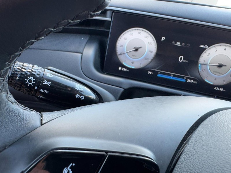 Hyundai Tucson Vehicle Full-screen Gallery Image 20