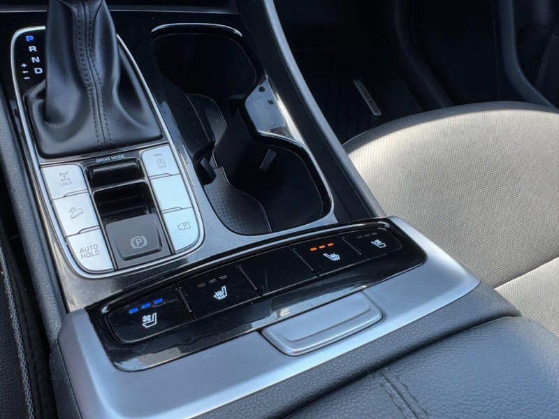 Hyundai Tucson Vehicle Full-screen Gallery Image 23