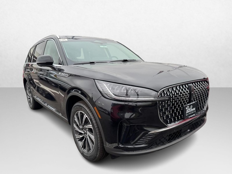 Lincoln Aviator Vehicle Full-screen Gallery Image 03