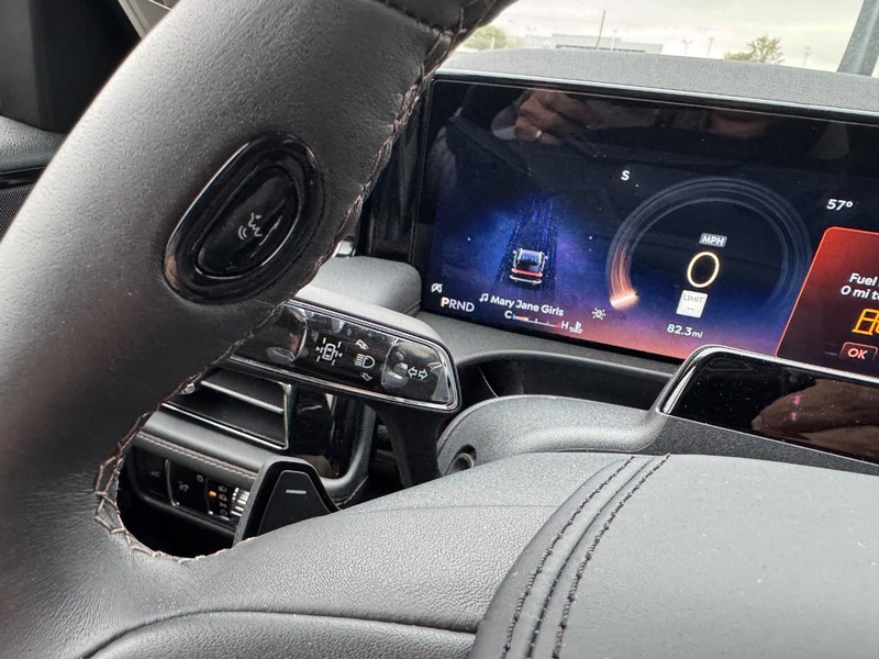 Lincoln Aviator Vehicle Full-screen Gallery Image 20