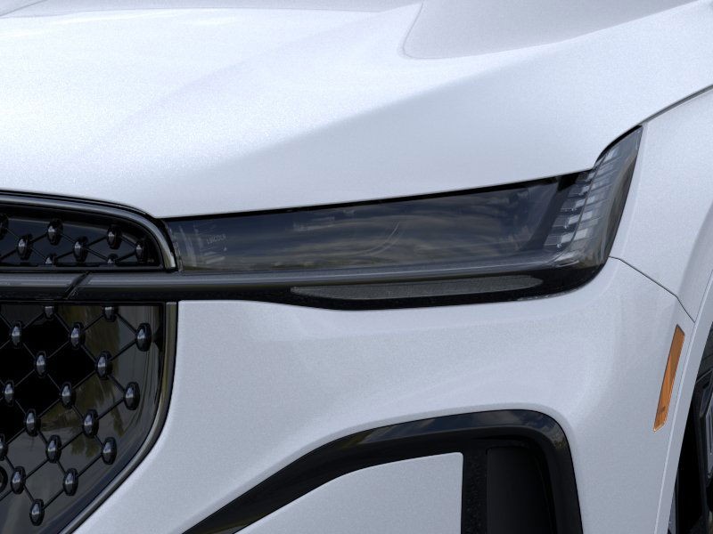 Lincoln Nautilus Vehicle Full-screen Gallery Image 18