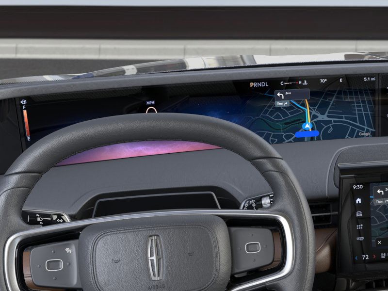 Lincoln Nautilus Vehicle Full-screen Gallery Image 13