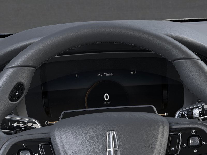 Lincoln Corsair Vehicle Full-screen Gallery Image 13