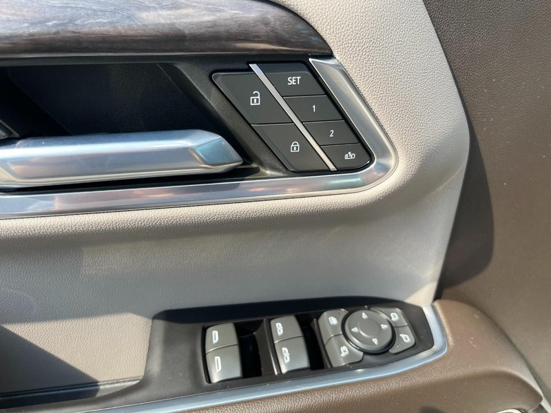Chevrolet Silverado 1500 Vehicle Full-screen Gallery Image 13