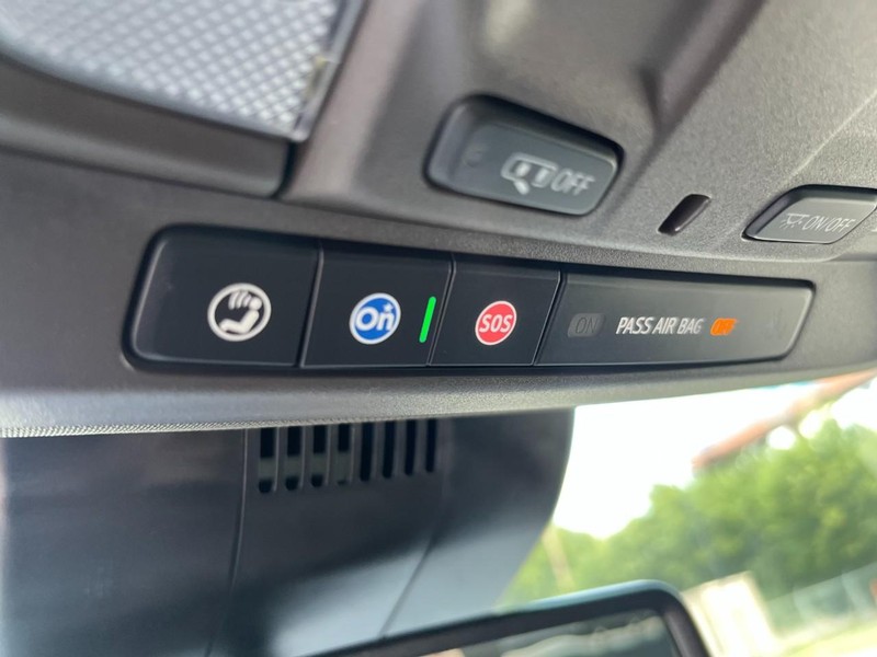 Chevrolet Silverado 1500 Vehicle Full-screen Gallery Image 29