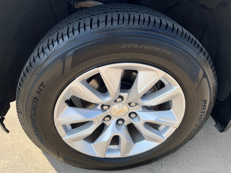 Chevrolet Silverado 1500 Vehicle Full-screen Gallery Image 10