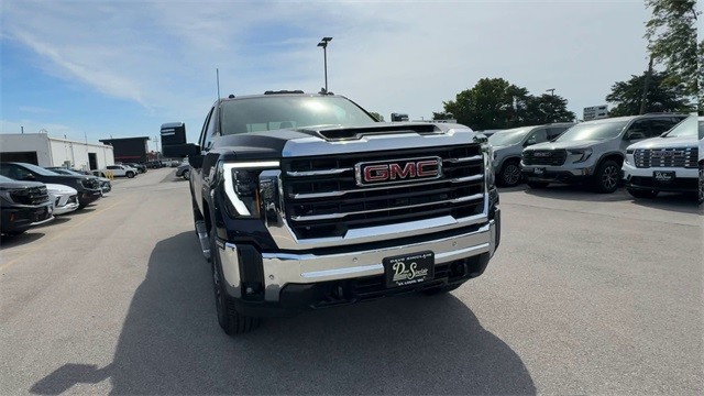 GMC Sierra 2500HD Vehicle Full-screen Gallery Image 03