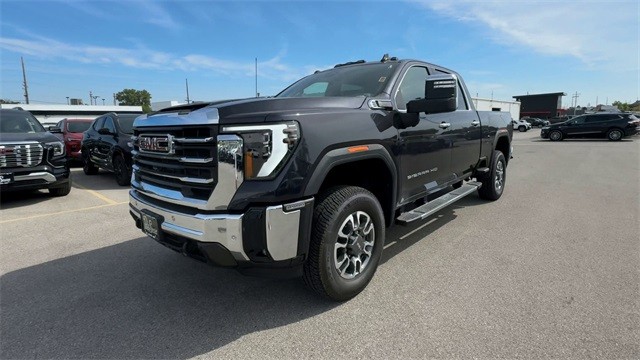 GMC Sierra 2500HD Vehicle Full-screen Gallery Image 04