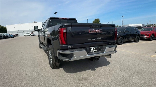 GMC Sierra 2500HD Vehicle Full-screen Gallery Image 07