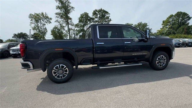 GMC Sierra 2500HD Vehicle Full-screen Gallery Image 09