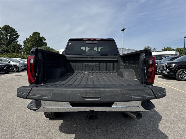 GMC Sierra 2500HD Vehicle Full-screen Gallery Image 24