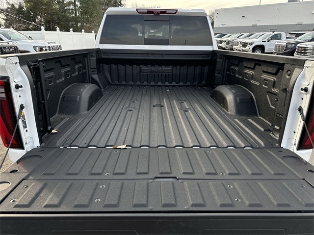 GMC Sierra 2500HD Vehicle Full-screen Gallery Image 24