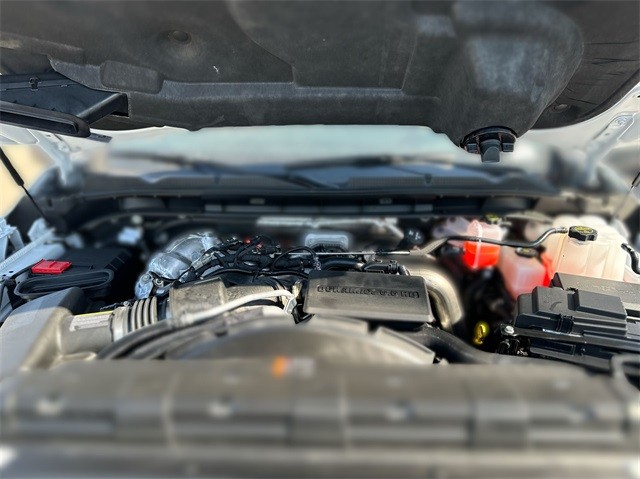 GMC Sierra 2500HD Vehicle Full-screen Gallery Image 26