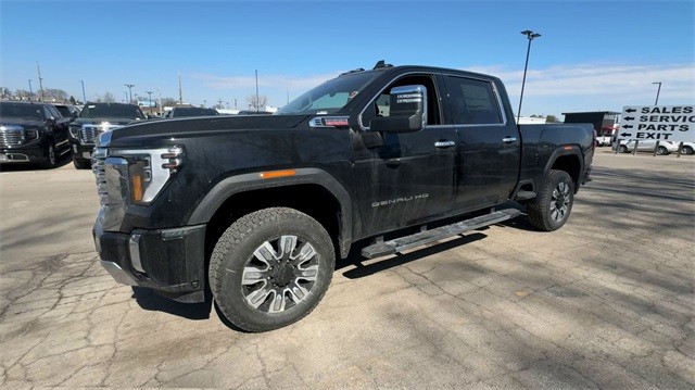 GMC Sierra 2500HD Vehicle Full-screen Gallery Image 04