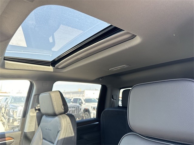 GMC Sierra 2500HD Vehicle Full-screen Gallery Image 22