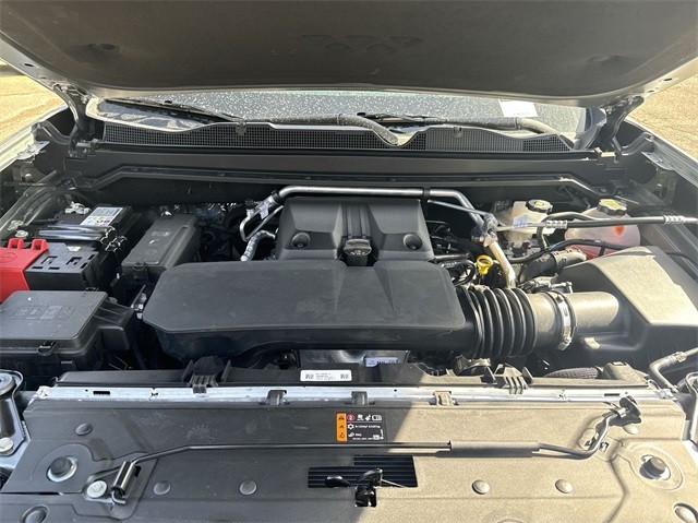 GMC Canyon Vehicle Full-screen Gallery Image 25